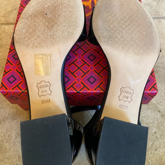 Tory Burch Finley Sandals - Picture 5 of 8